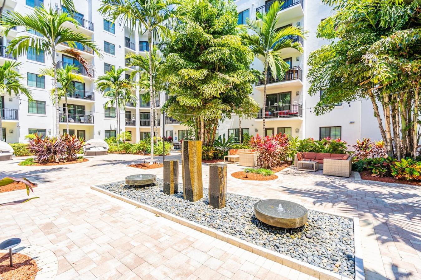Cozy Retreat 2 Bedroom Hideaway Moments From The Sand Boynton Beach Luaran gambar