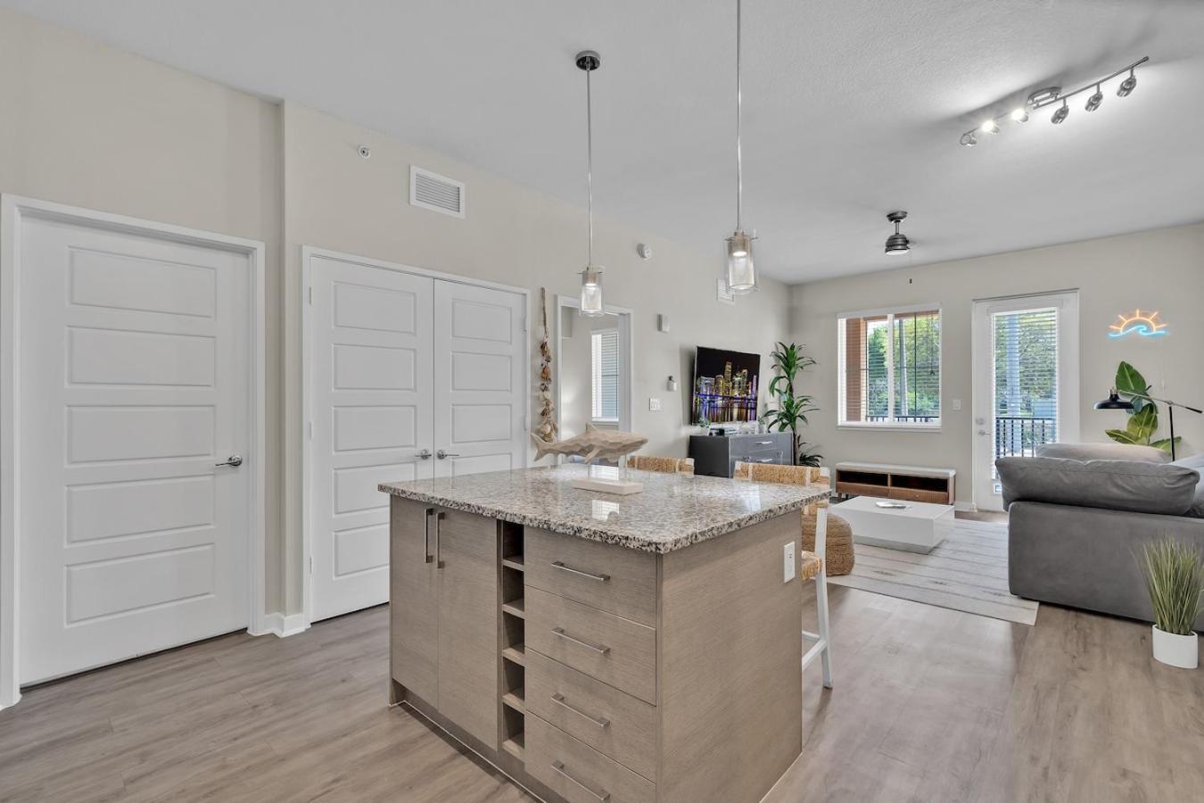 Cozy Retreat 2 Bedroom Hideaway Moments From The Sand Boynton Beach Luaran gambar