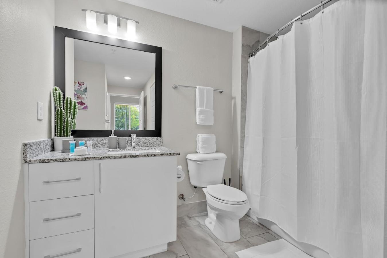 Cozy Retreat 2 Bedroom Hideaway Moments From The Sand Boynton Beach Luaran gambar